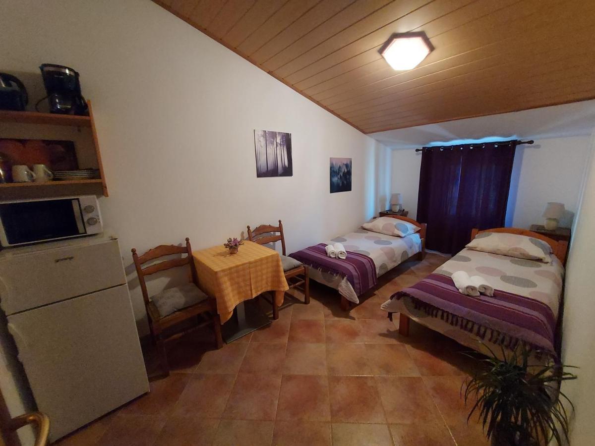 Ranch Radin Bed & Breakfast Brtonigla Exterior photo